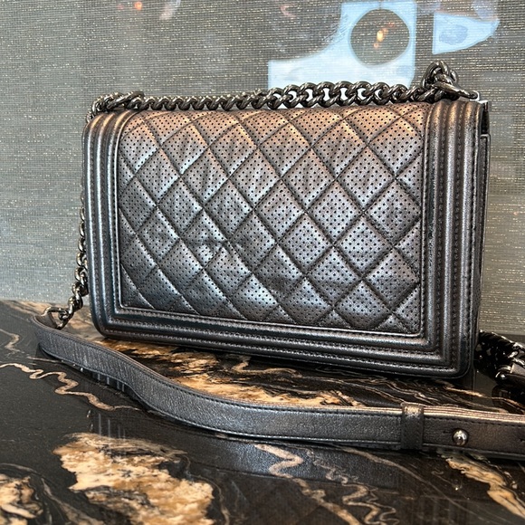 CHANEL Boy Bag (Medium) Perforated Dark Silver Leather - Picture 6 of 6